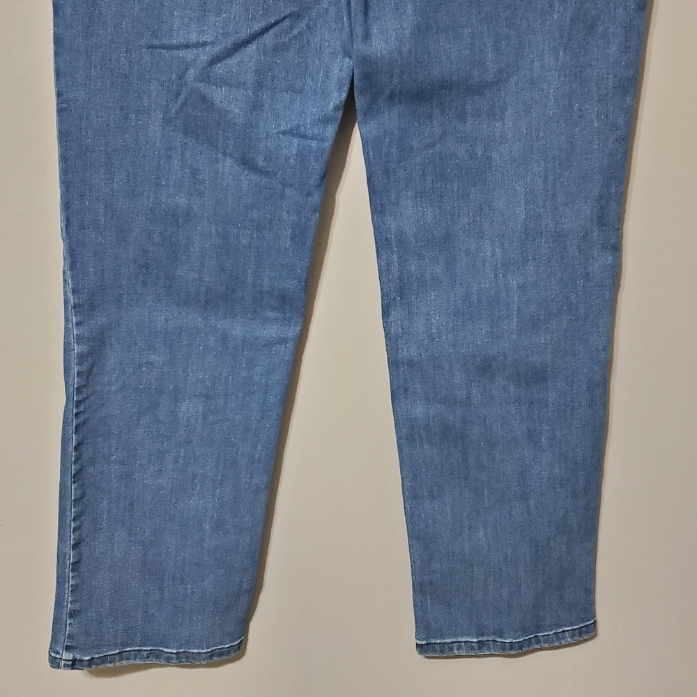 Bandolino Mandie Classic Blue Straight Leg Women's Jeans - Picture 6 of 9